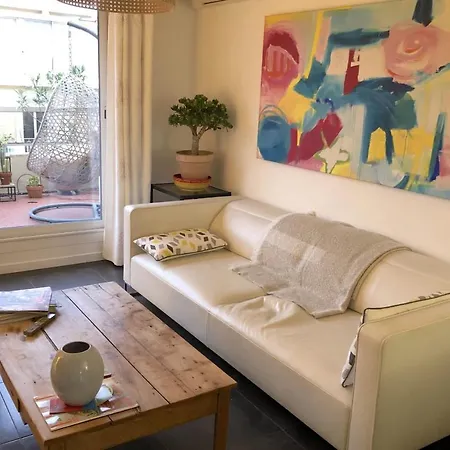 Bright Nest With Terrace And View In شقة