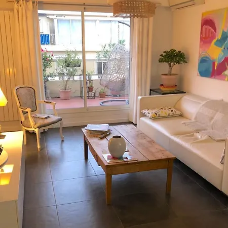 Bright Nest With Terrace And View In * 니스